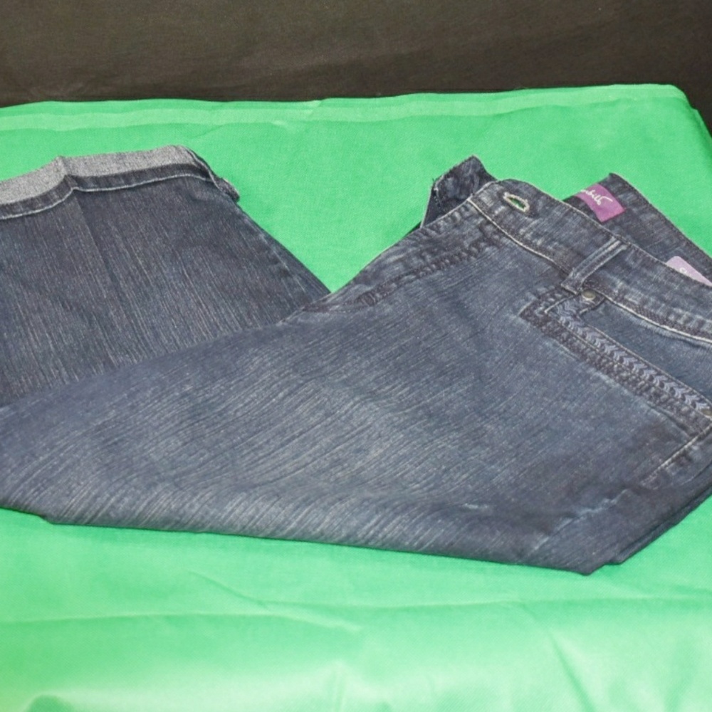 Gloria Vanderbilt Capri Denim Pants Size 16